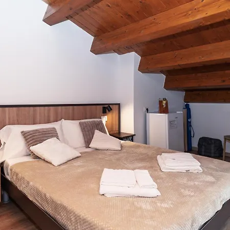 - Il Vicoletto Guest house