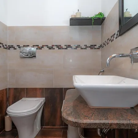 - Il Vicoletto Guest house *