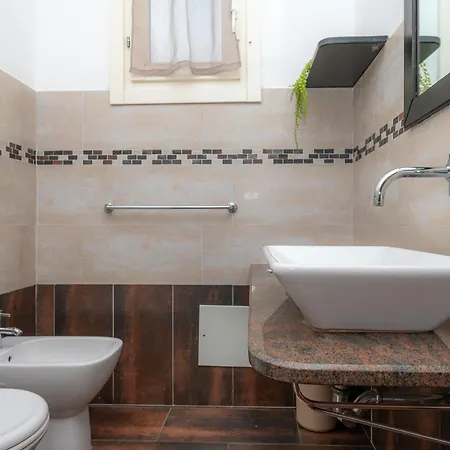 - Il Vicoletto 게스트하우스 포르토 토레스